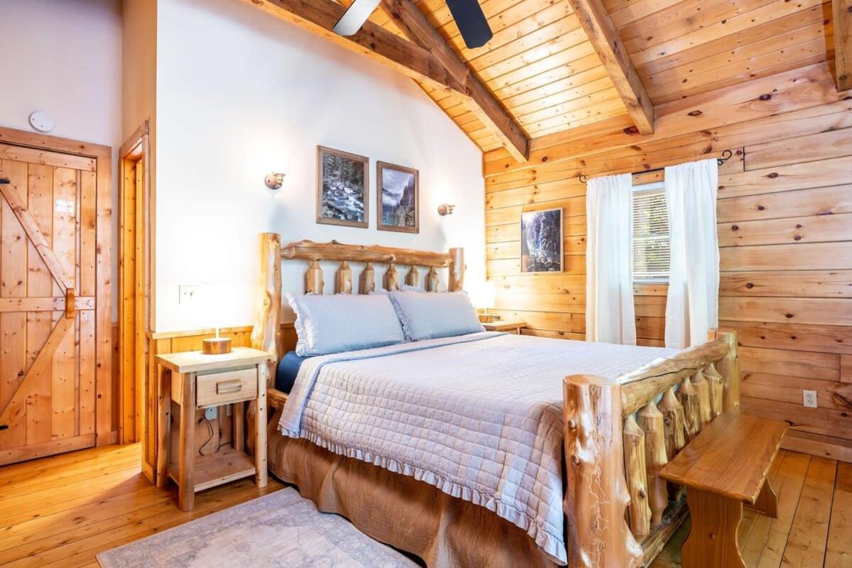 Quaint & Secluded Near Dollywood With Bbq&Hot Tub Villa Pigeon Forge Buitenkant foto