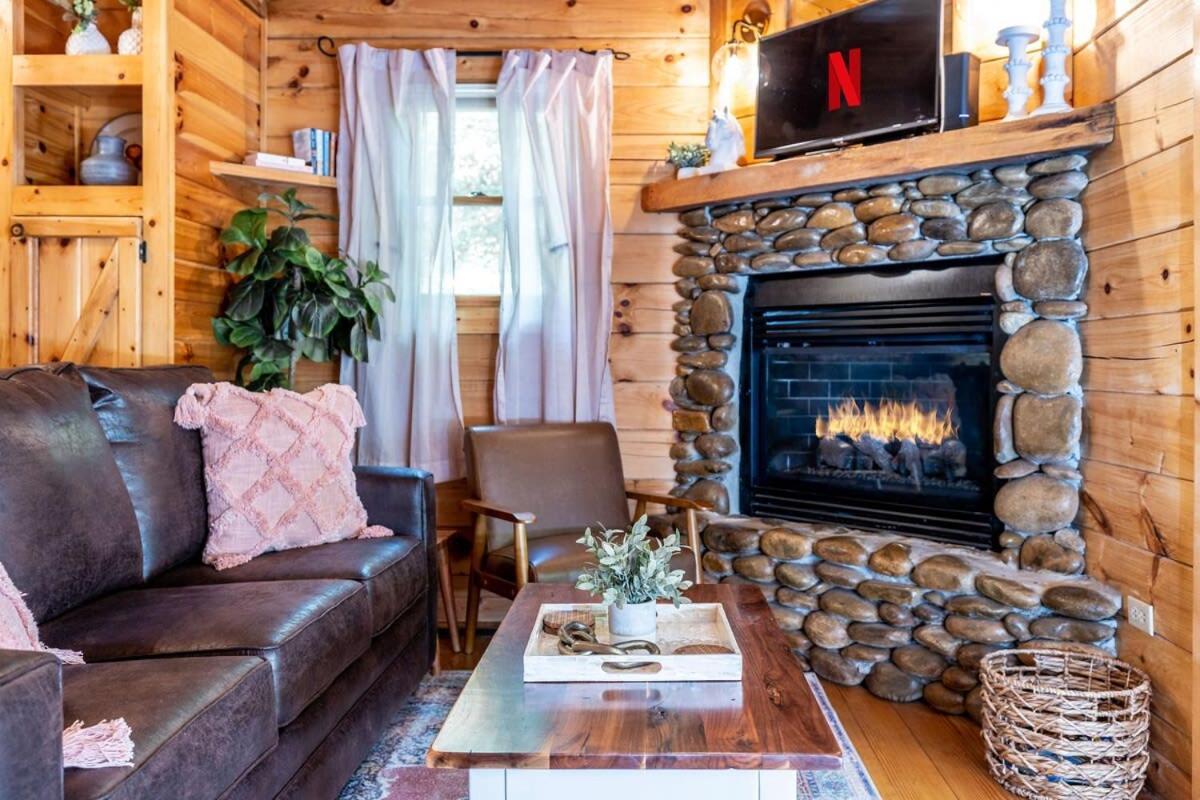 Quaint & Secluded Near Dollywood With Bbq&Hot Tub Villa Pigeon Forge Buitenkant foto